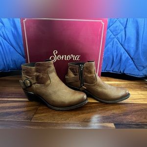Sorna all leather booties ladies sz 10